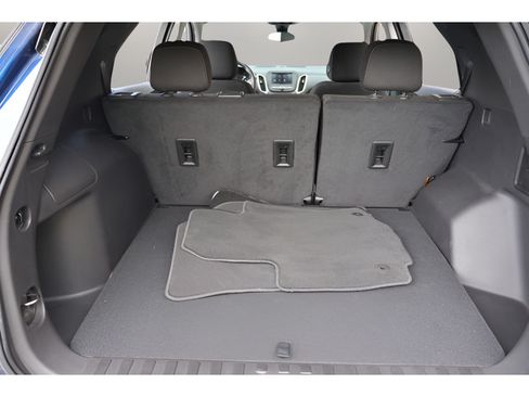 Used 2022 Chevrolet Equinox LT FWD image 17
