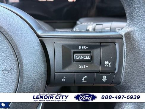 Used 2025 Nissan Kicks S image 21