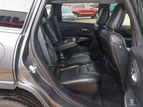 Used 2022 Jeep Cherokee Latitude Lux w/ Sun & Sound Group FWD image 23