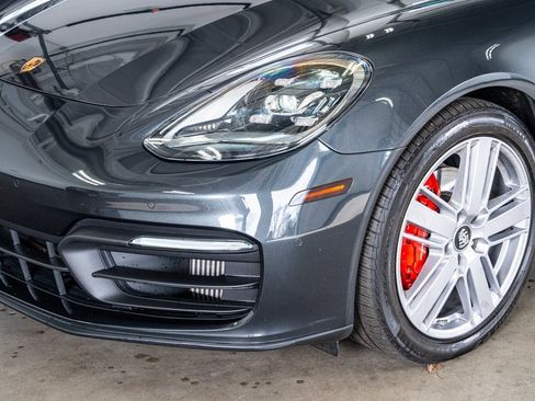 Used 2021 Porsche Panamera 4 image 12