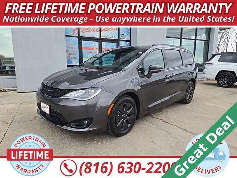 Used 2020 Chrysler Pacifica Limited w/ Advanced Safetytec Group image 1