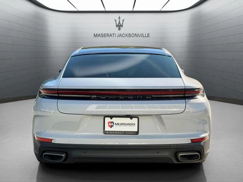 Used 2024 Porsche Panamera image 10