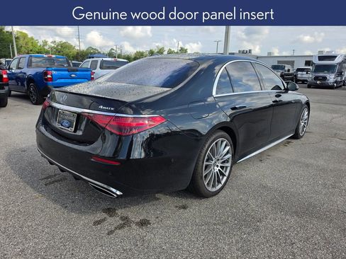 Used 2022 Mercedes-Benz S 580 4MATIC Sedan image 3