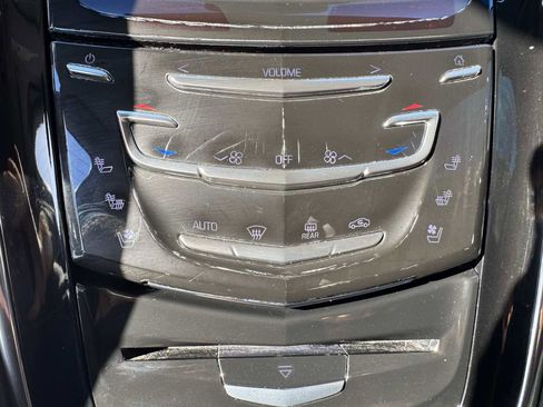 Used 2015 Cadillac Escalade Premium AWD/4WD image 17