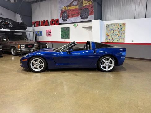 Used 2006 Chevrolet Corvette Coupe RWD image 82