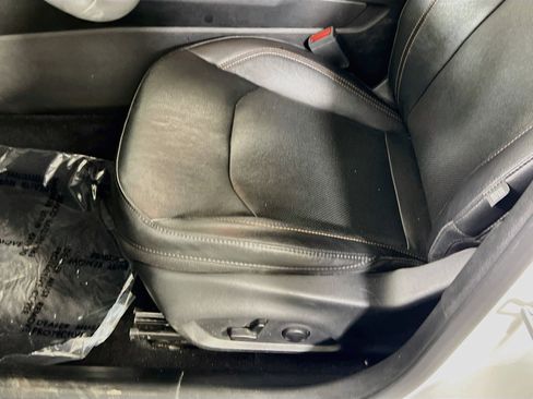 Used 2023 Jeep Compass Limited w/ Sun and Sound Group image 18