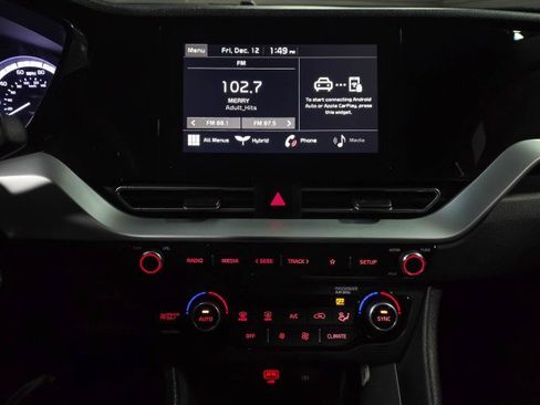 Used 2022 Kia Niro LX image 22