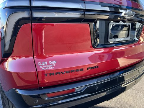 Used 2024 Chevrolet Traverse RS w/ LPO, Floor Liner Package image 7