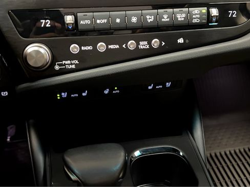 Certified 2025 Lexus ES 350 w/ Premium Package FWD image 17