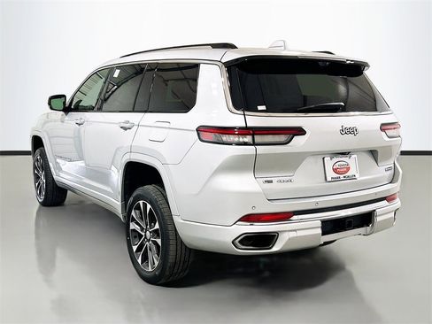 Used 2022 Jeep Grand Cherokee L Overland w/ Advanced Protech Group III image 6