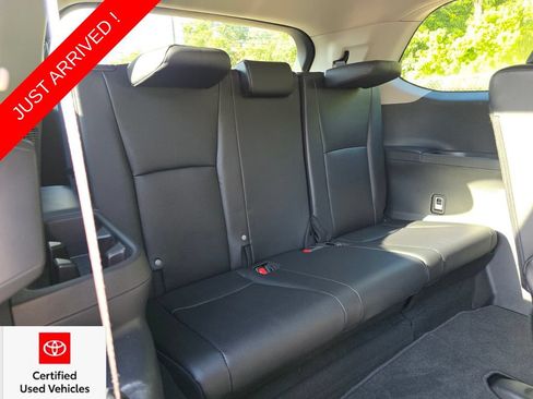 Certified 2024 Toyota Grand Highlander FWD image 19
