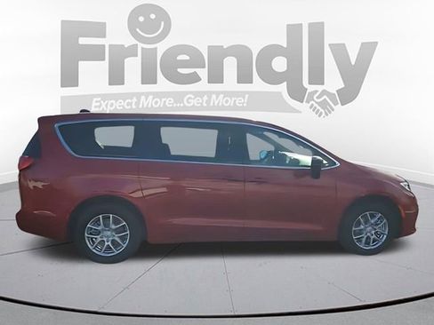 New 2026 Chrysler Pacifica Select FWD image 6
