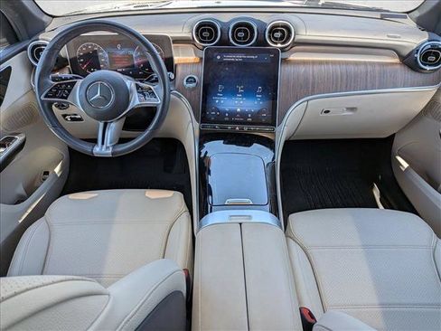 Used 2024 Mercedes-Benz GLC 300 4MATIC image 14