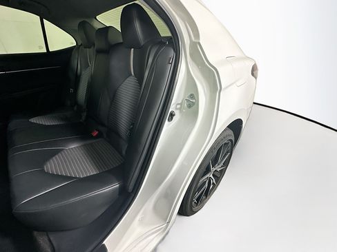 Used 2022 Toyota Camry SE w/ Convenience Package FWD image 26