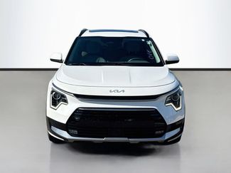 Used 2023 Kia Niro EX Touring FWD video 2