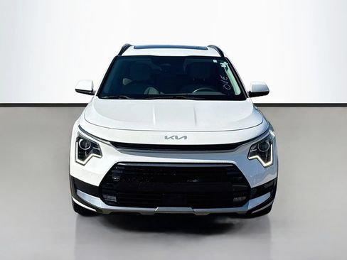 Used 2023 Kia Niro EX Touring FWD image 2