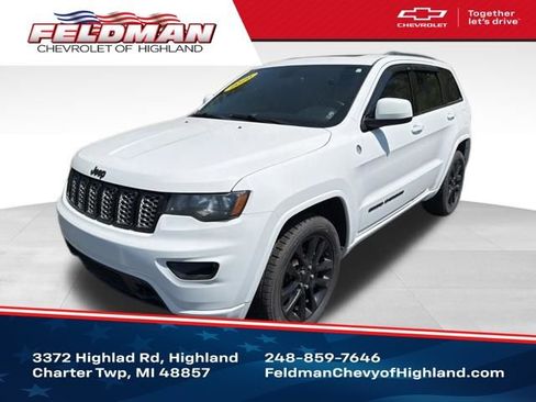 Used 2020 Jeep Grand Cherokee Altitude AWD/4WD image 1