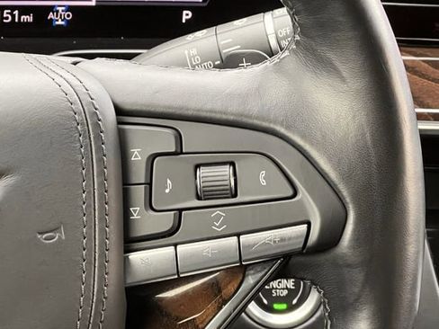 Used 2022 Cadillac Escalade ESV Premium Luxury Platinum image 15