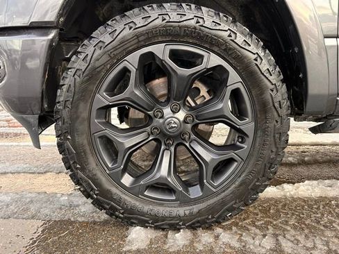 Used 2021 RAM 1500 Limited w/ Night Edition image 10