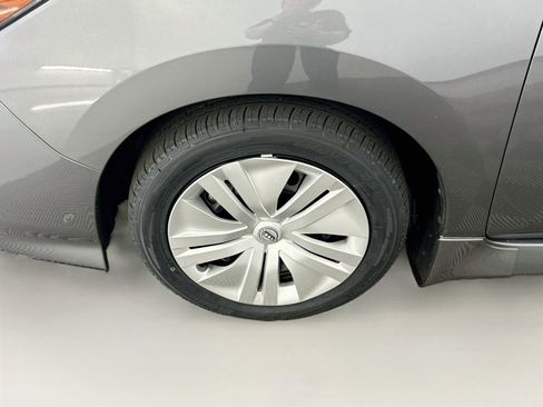 Used 2025 Nissan Leaf S FWD image 11