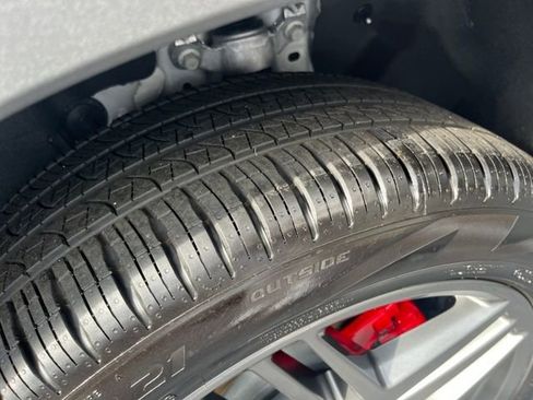 Used 2025 Ford Explorer ST-Line w/ Premium Package image 29