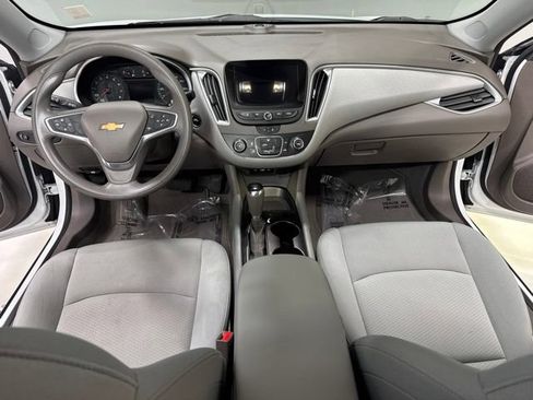 Used 2020 Chevrolet Malibu LS FWD image 13