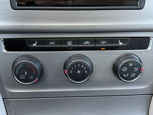 Used 2017 Volkswagen Golf Wolfsburg Edition image 16