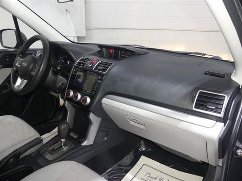 Used 2018 Subaru Forester 2.5i Premium AWD/4WD image 24