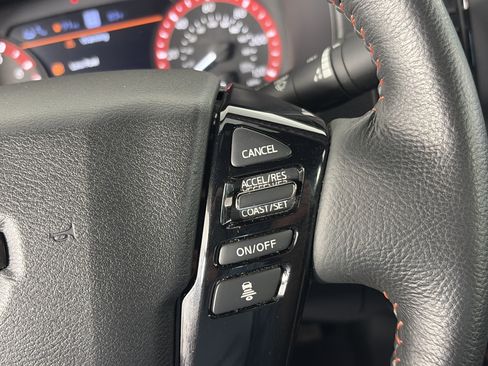 Used 2024 Nissan Frontier SL AWD/4WD image 38