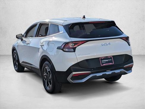 Used 2023 Kia Sportage LX image 8