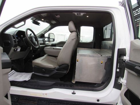 Used 2017 Ford F450 XL w/ Power Equipment Group AWD/4WD image 36