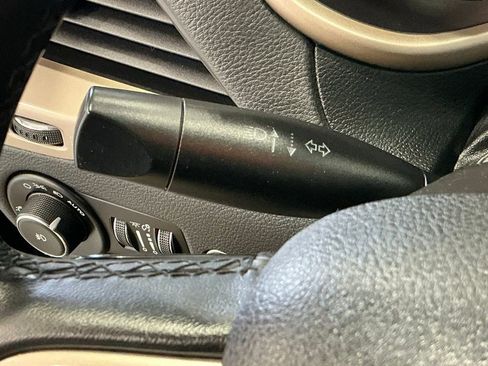 Used 2016 Jeep Cherokee Latitude w/ Comfort/Convenience Group FWD image 46