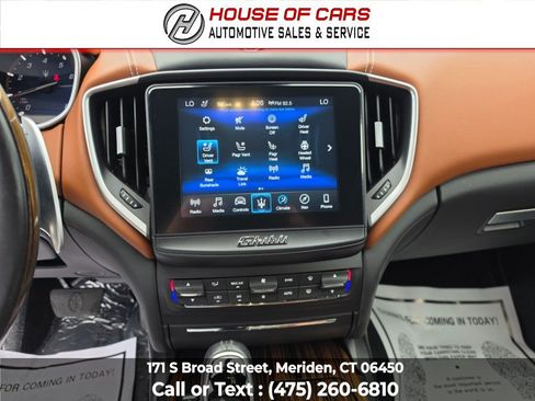 Used 2017 Maserati Ghibli S Q4 AWD/4WD image 28