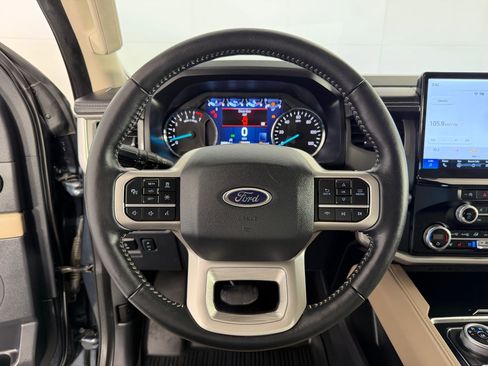 Used 2024 Ford Expedition XLT AWD/4WD image 11