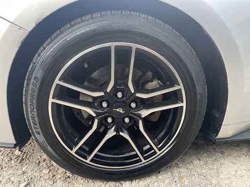 Used 2018 Ford Mustang Premium RWD image 16