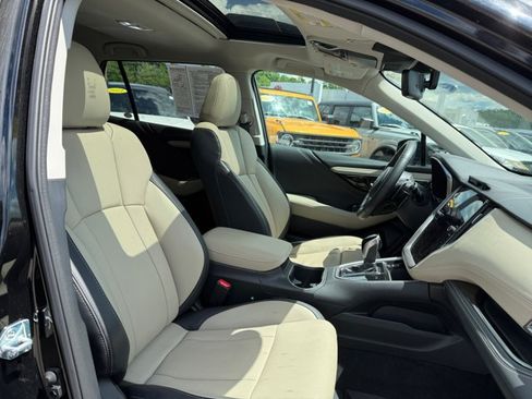 Used 2025 Subaru Outback Limited AWD/4WD image 17