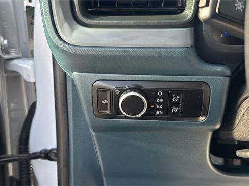 Certified 2025 Ford Maverick XLT w/ XLT Luxury Package image 16