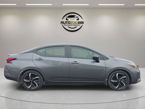 Used 2023 Nissan Versa SR w/ Trunk Package image 8