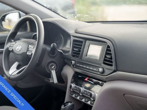 Certified 2020 Hyundai Elantra SE image 11