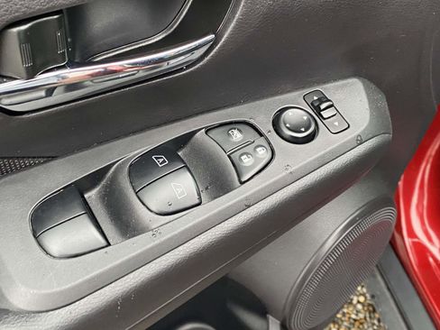 Used 2023 Nissan Kicks SV image 15