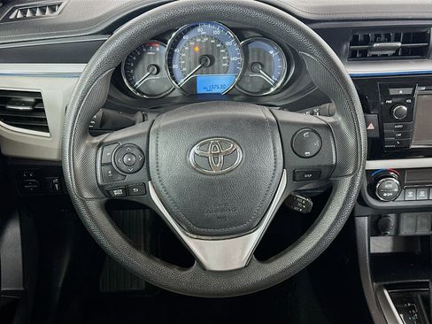 Used 2014 Toyota Corolla LE image 18