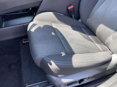 Used 2024 Nissan Rogue SV image 13