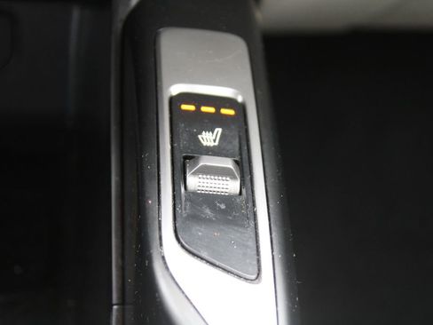 Certified 2025 Kia Sorento S w/ Panoramic Sunroof Package image 41