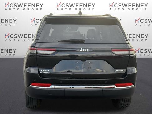 Used 2024 Jeep Grand Cherokee Laredo X image 4