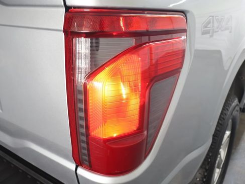 Used 2024 Ford F150 XLT AWD/4WD image 33
