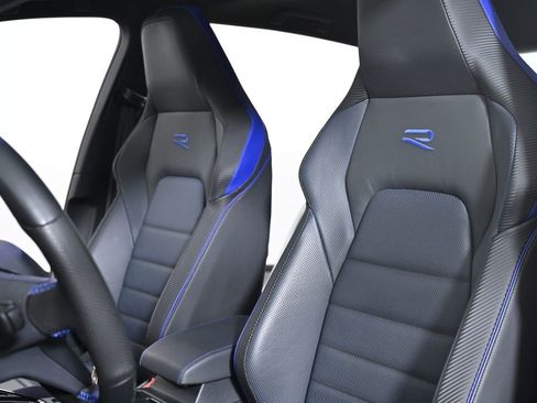 Used 2024 Volkswagen Golf R image 25