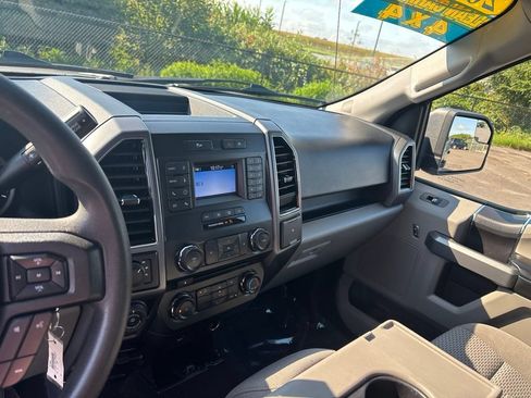 Used 2018 Ford F150 XLT w/ Trailer Tow Package AWD/4WD image 14