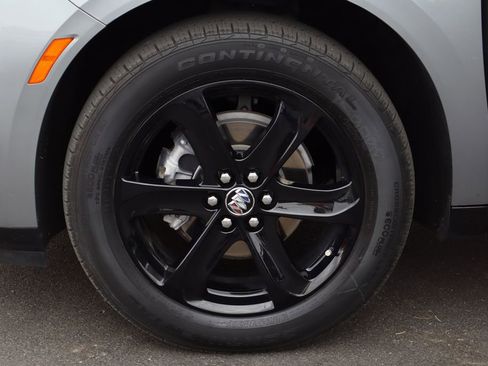 Used 2023 Buick Enclave Essence w/ Sport Touring Edition image 31