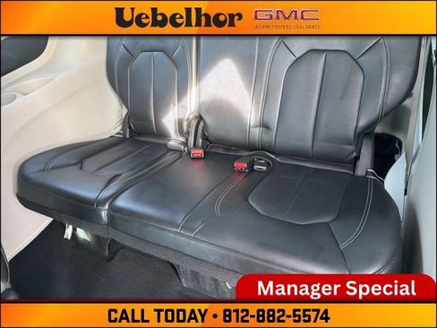 Used 2024 Chrysler Pacifica Touring-L image 22