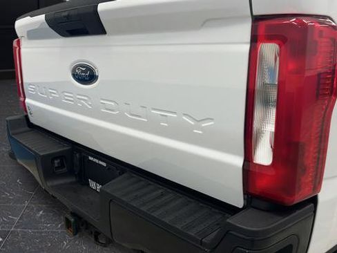 Used 2023 Ford F250 XL w/ Camper Package image 31